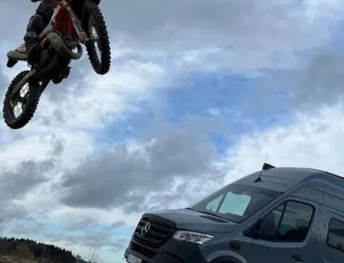 Alphavan开发了首款4x4 Active Line