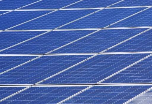 太阳能行业感受到80万块电池板的热度