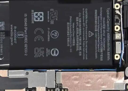 谷歌Pixel 7a拆解视频已经在这里展示其内部