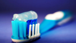 研究表明无氟羟基磷灰石牙膏与氟化物一样有效预防蛀牙