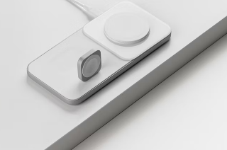 Nomad的三合一无线充电器可为您的所有Apple设备充电